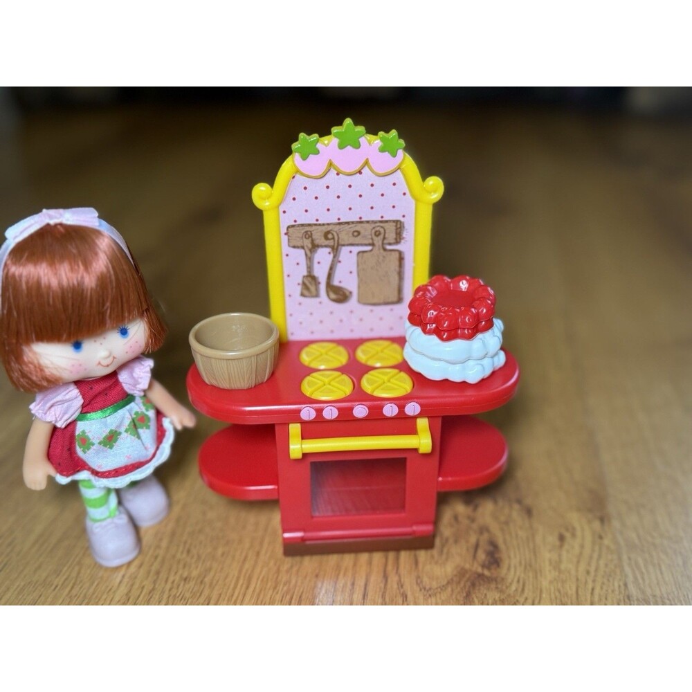 Strawberry‎ Shortcake Doll Berry Bake Shoppe 2016 Bridge Direct Toys R Us
